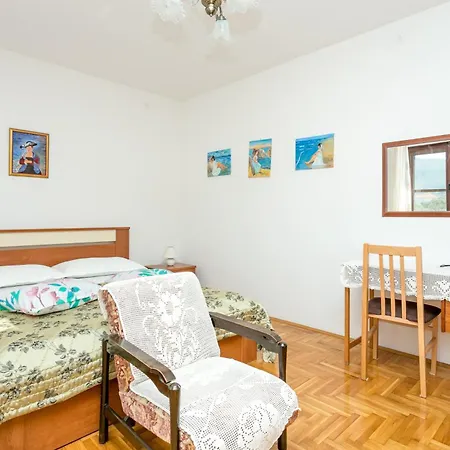 Apartamento With Parking Space - 9209 Trogir