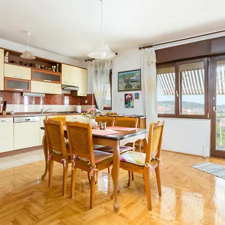 Apartments With A Parking Space Trogir - 9209 * Trogir