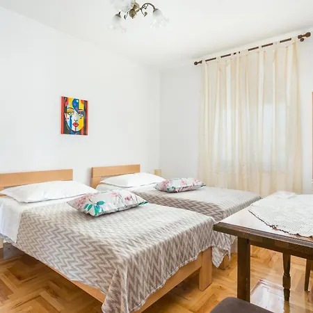 Apartments With A Parking Space Trogir - 9209